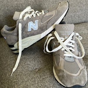 Selling new balance 990v2 - in classic grey. Own multiple pairs already.